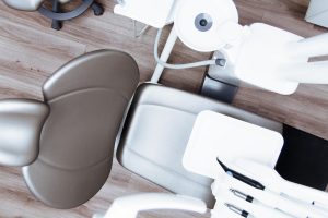 Jak skutecznie dbać o zdrowie zębów: Poradnik dla każdego